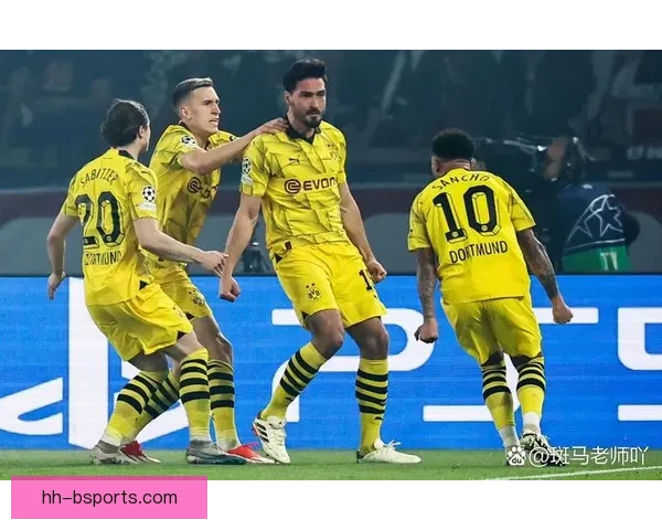 多特蒙德主场迎战波尔图前夕胡梅尔斯千场纪念盛大举行