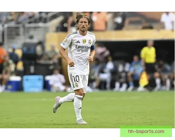 皇马官宣莫德里奇续约一年继续担当更衣室精神支柱