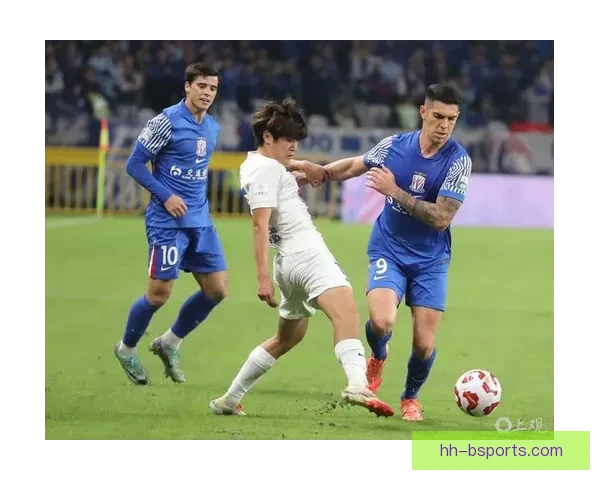 路易斯领衔申花锋线狂飙队内射手火力全开